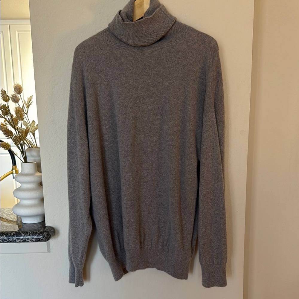H&M Dark Beige Cashmere Turtleneck Sweater T33